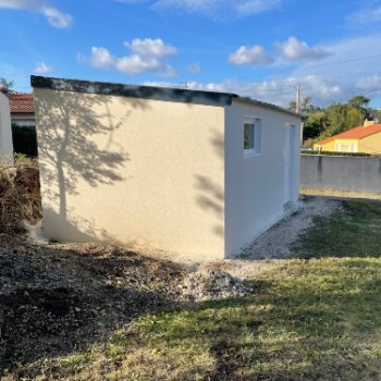 Abri de jardin en béton enduit 1 pente